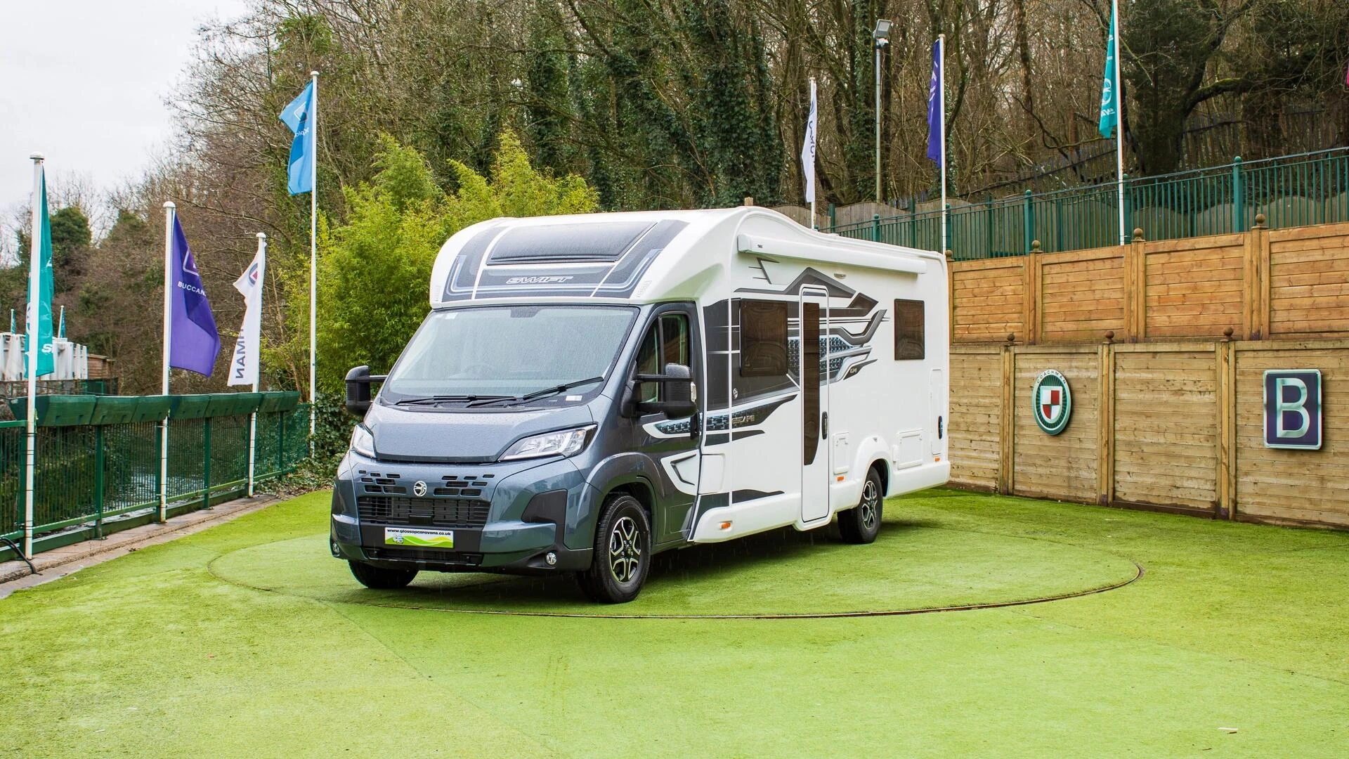 Swift Escape 674 (Auto) 2025 (180BHP Automatic)