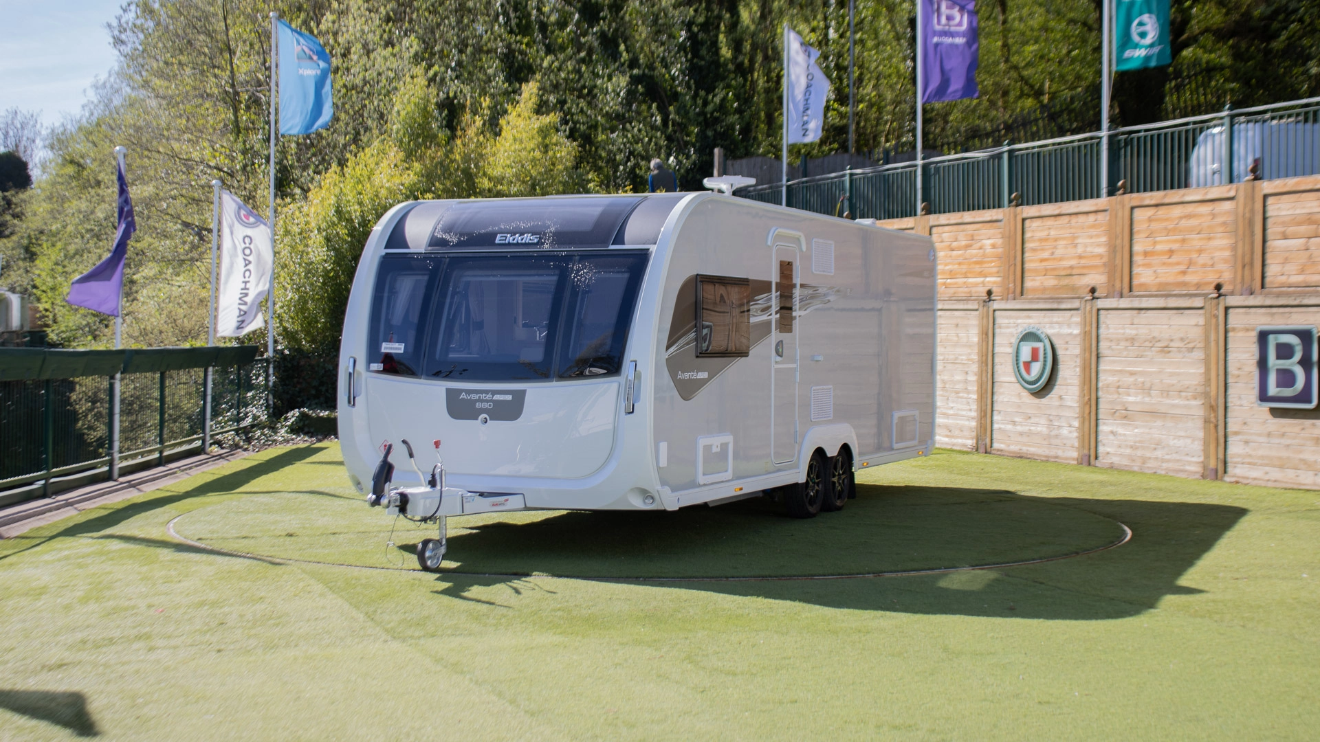 Elddis Avante Apex 860 2026