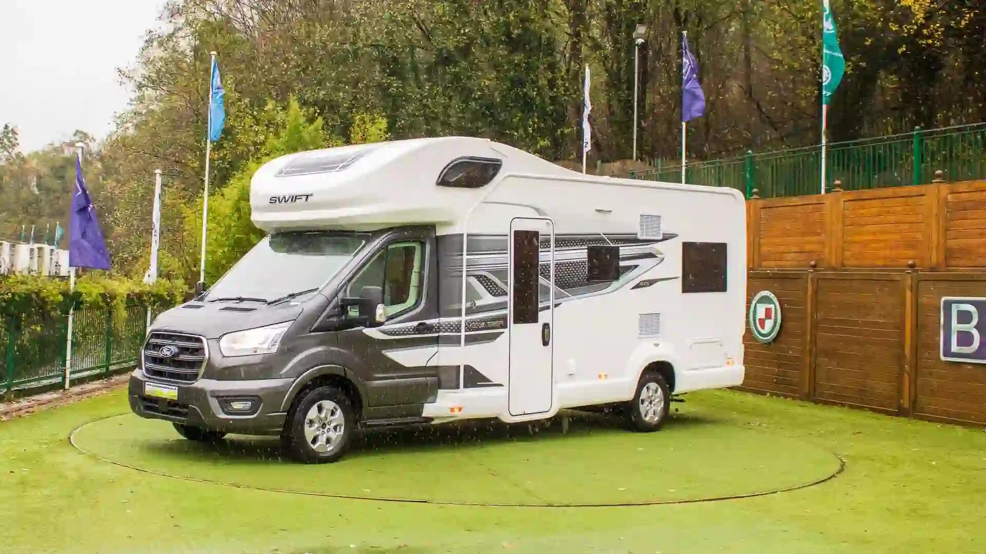 Swift Voyager 475 (NEC Show Motorhome) 2026